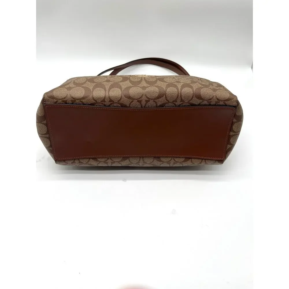 Coach NWOT Hallie Shoulder Bag, Signature Canvas